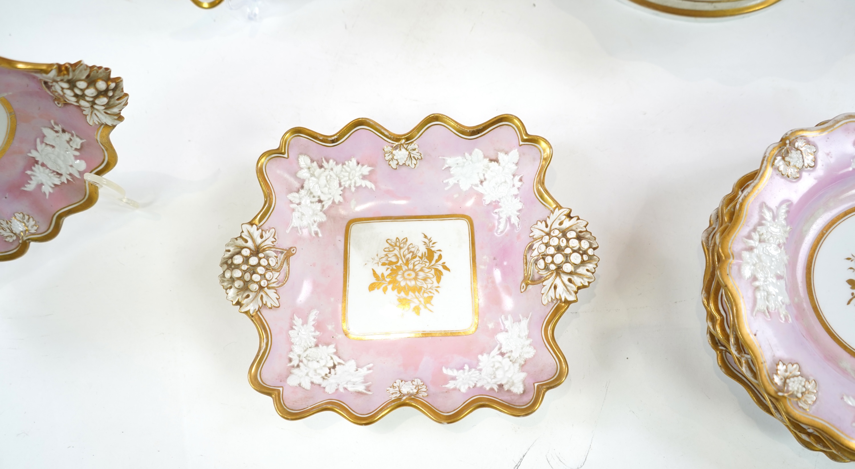 An English porcelain part dessert service, c.1825